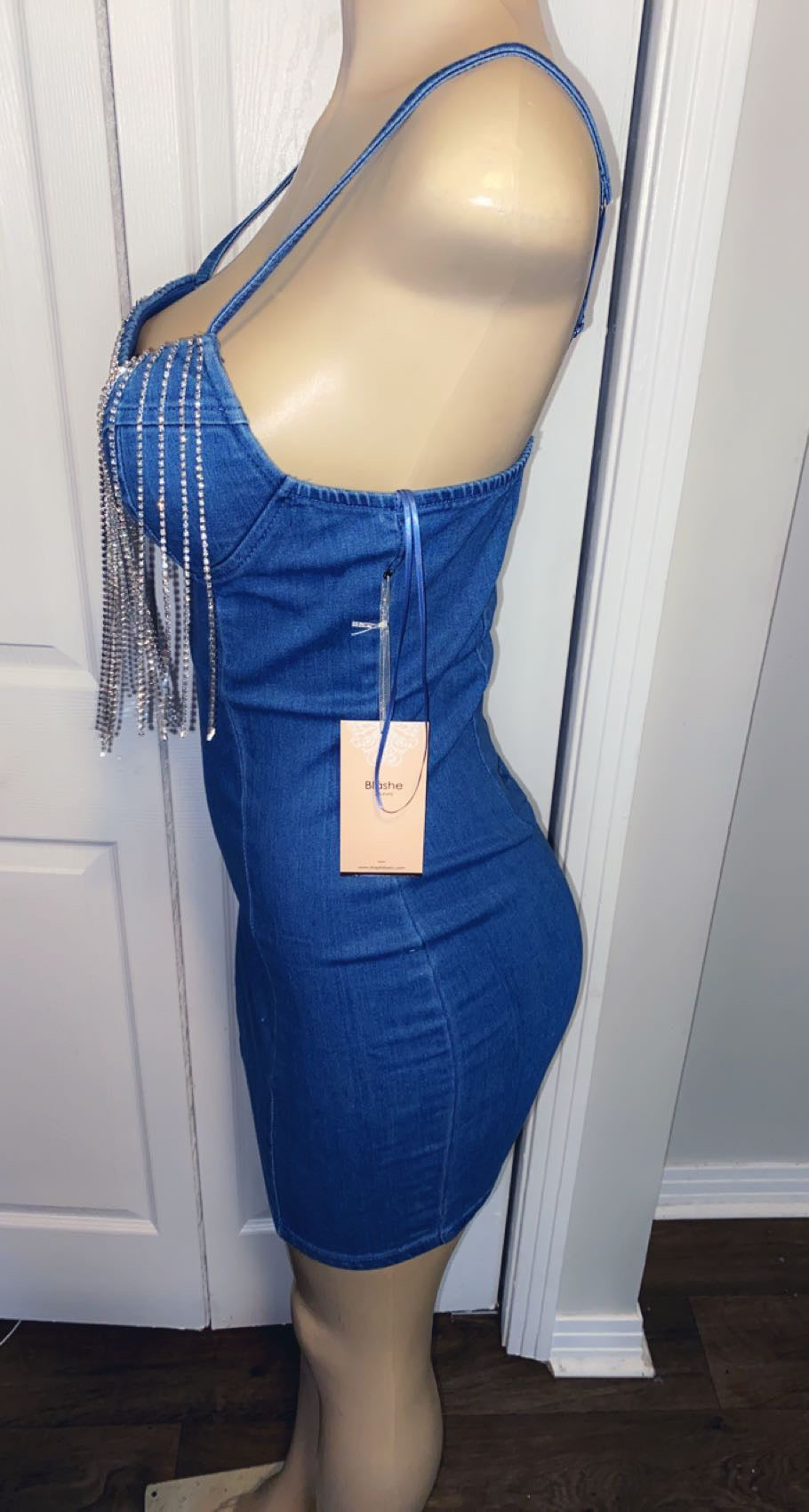 Ice me out and take me out dress.(🧊🧊🧊🧊)