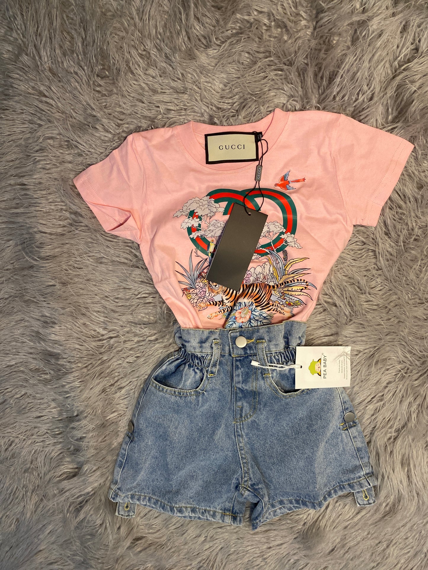 Gu💲💲I short sets